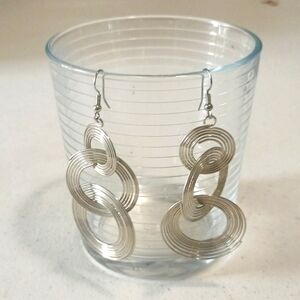 NWOT🌀Hypoallergenic Hoop Spring Earrings Lightweight